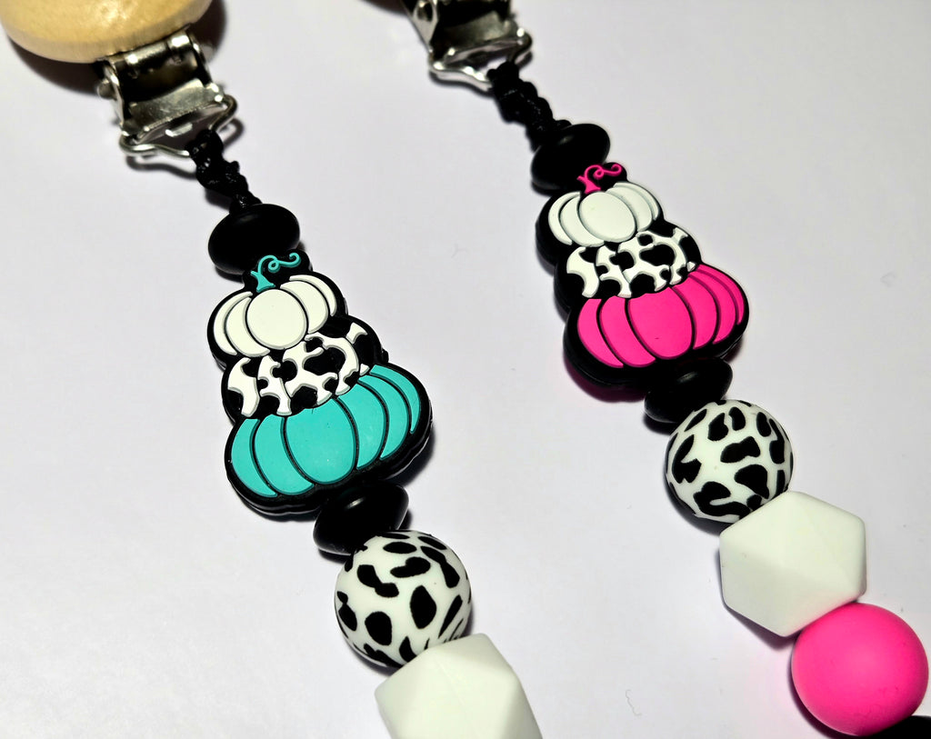 Lil' pumpkin binky clip
